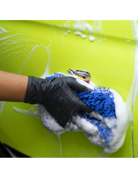 MAFRA Ceramic Shampoo - Maniac Line For Car Detailing MF67