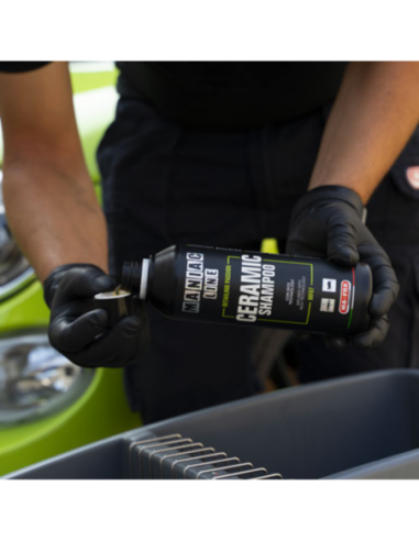 MAFRA Ceramic Shampoo - Maniac Line For Car Detailing MF67